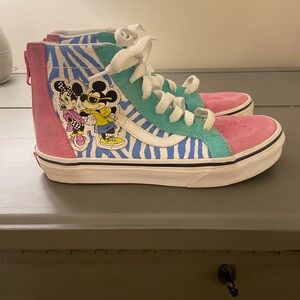 Vans SK8-HI Disney Mickey Mouse sneakers, kids size 2.5